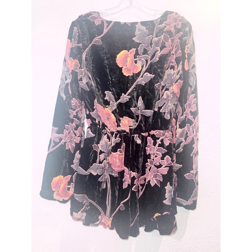 Romper Women's  Black Velvet Floral Whimsy Goth, Vampy Small - Picture 3 of 13